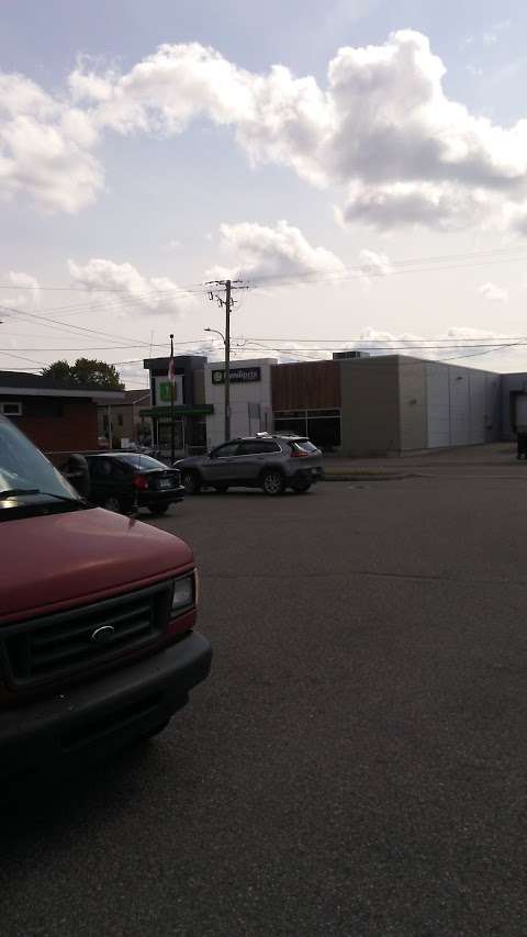 PJC Jean Coutu PJC Jean Coutu